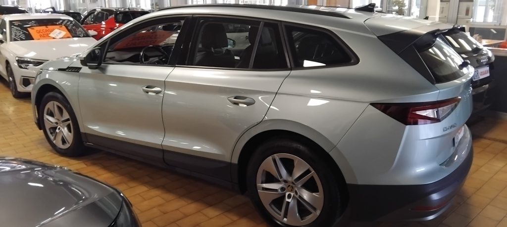 SKODA Enyaq iV 60 63 Kwh RANGE 434 KM - 4