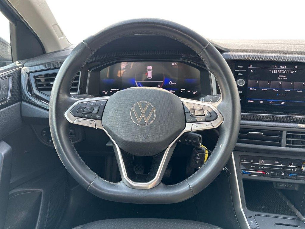 VOLKSWAGEN Polo 1.0 Life - 9