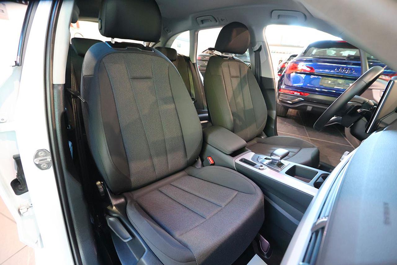 AUDI A4 30 TDI Avant S-Tronic Business Advanced - 17