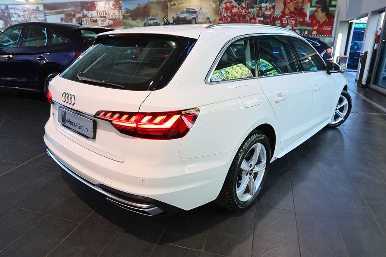 AUDI A4 30 TDI Avant S-Tronic Business Advanced - 9