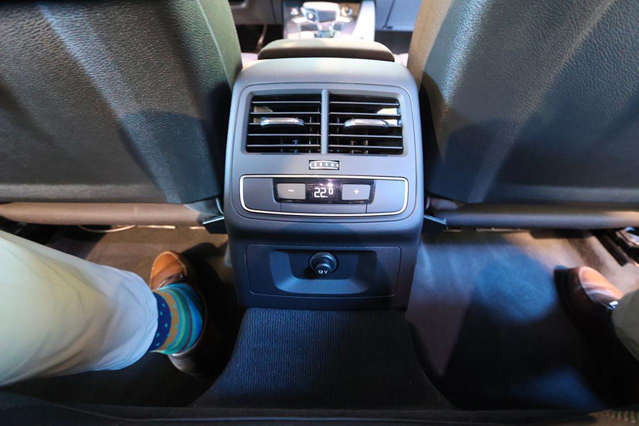 AUDI A4 30 TDI Avant S-Tronic Business Advanced - 39