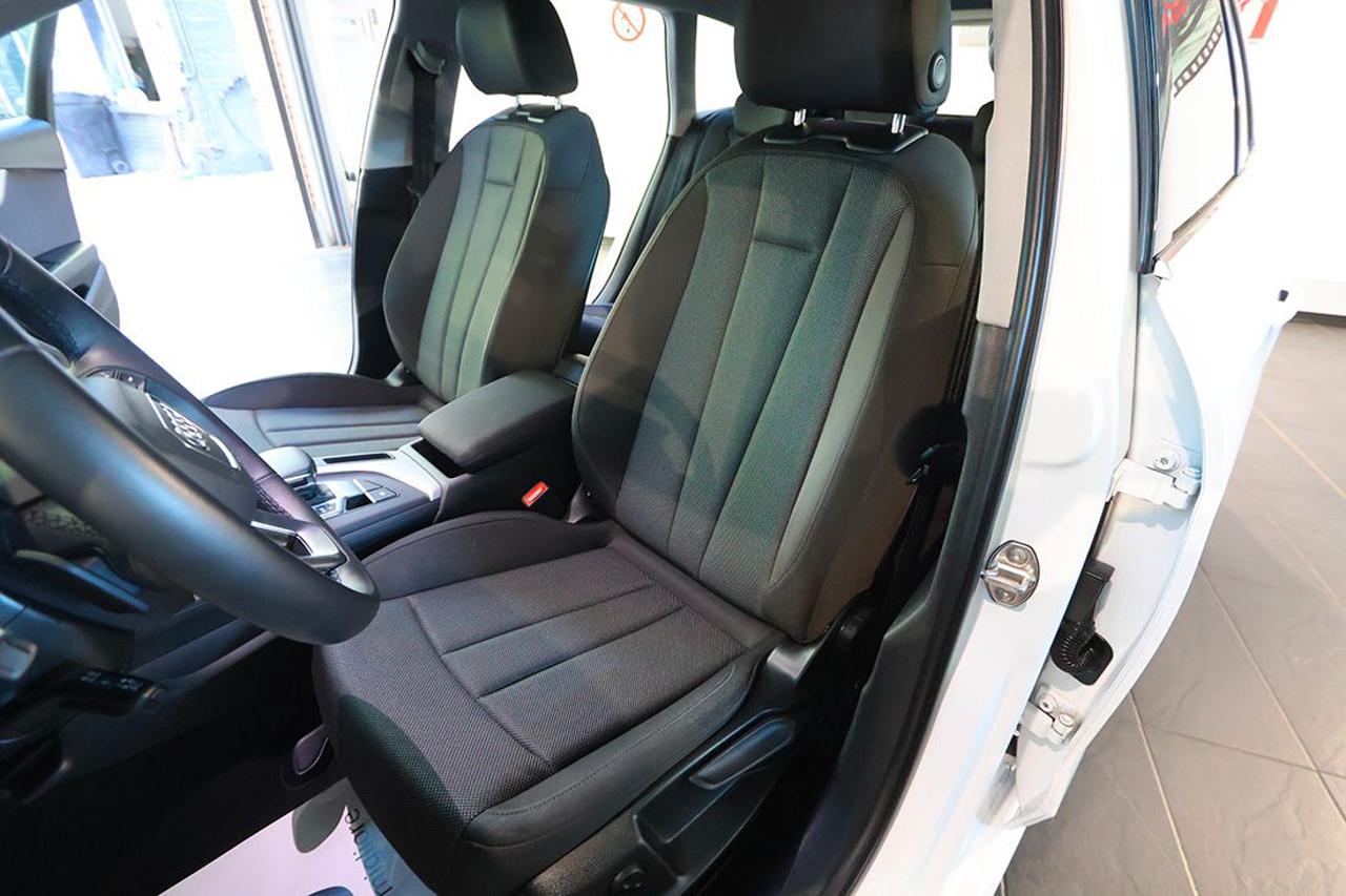 AUDI A4 30 TDI Avant S-Tronic Business Advanced - 18