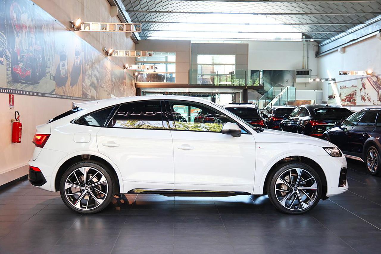 AUDI Q5 40 TDI Sportback Quattro S-Tronic S-Line Plus - 2