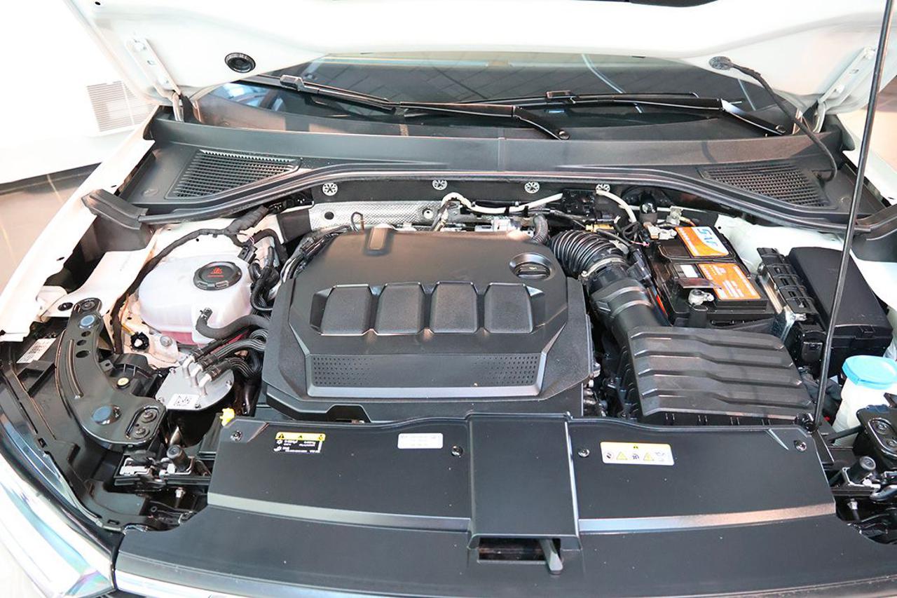 VOLKSWAGEN T-Roc 2.0 TDI SCR Life - 11