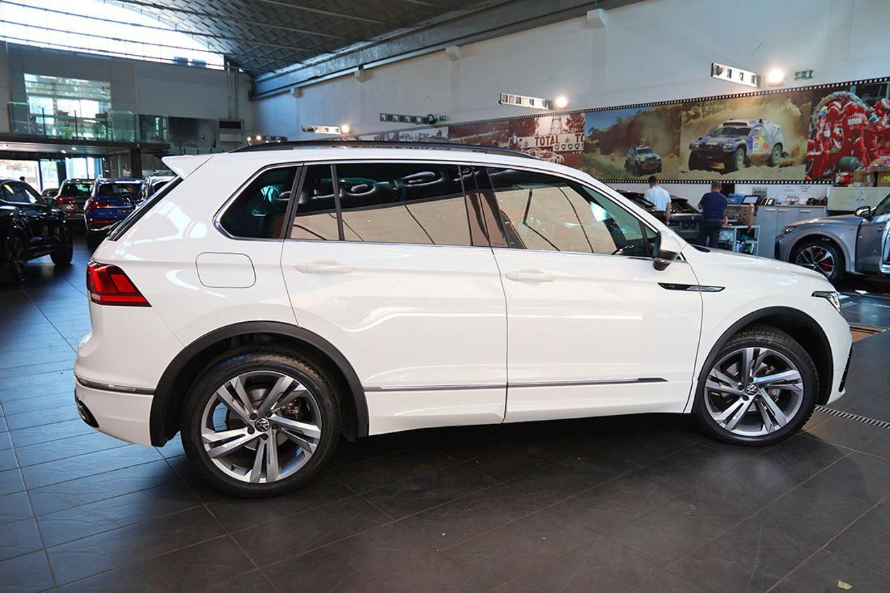 VOLKSWAGEN Tiguan 2.0 TDI 150cv SCR DSG R-Line - 10