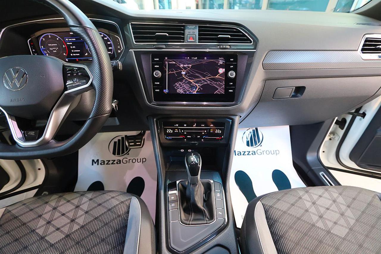 VOLKSWAGEN Tiguan 2.0 TDI 150cv SCR DSG R-Line - 30