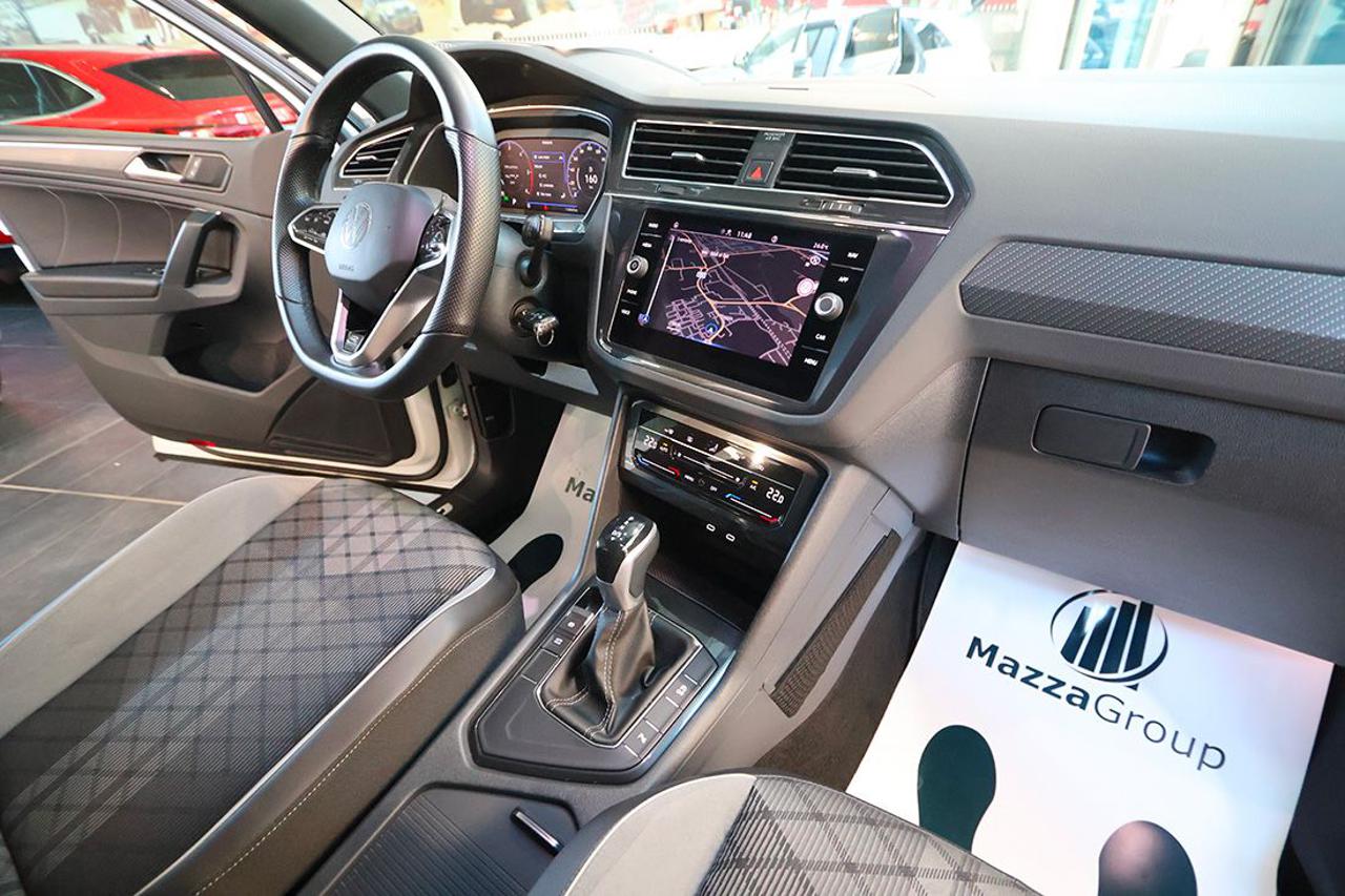 VOLKSWAGEN Tiguan 2.0 TDI 150cv SCR DSG R-Line - 32