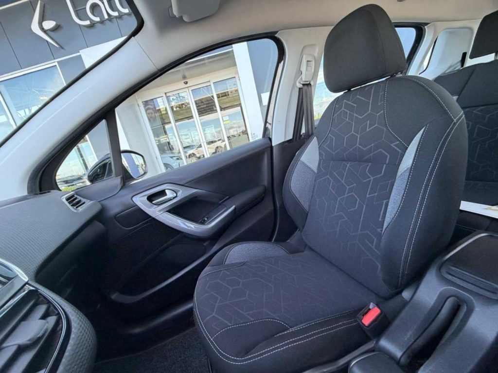 PEUGEOT 2008 1° serie PureTech 82 Active - 20