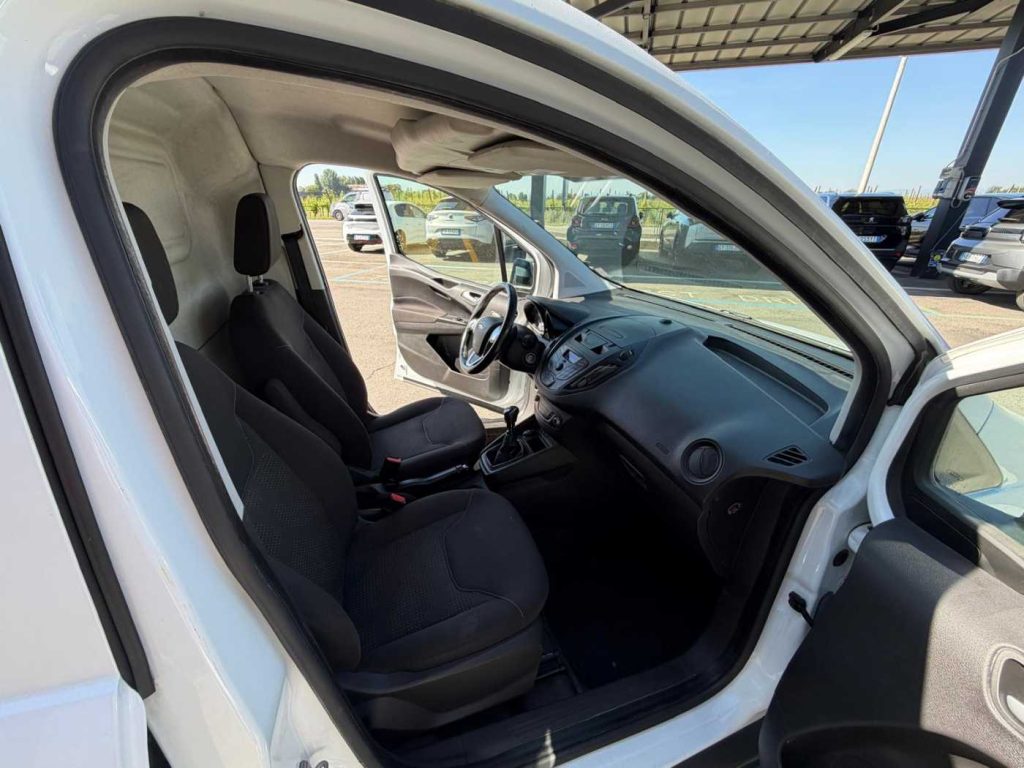 FORD Tourneo Courier 1.5 TDCI 75 CV Plus - 11
