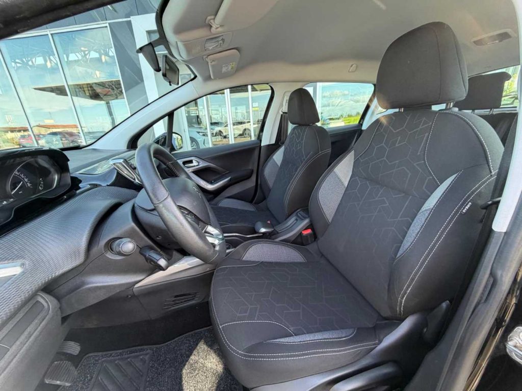 PEUGEOT 2008 1° serie PureTech 82 Active - 15