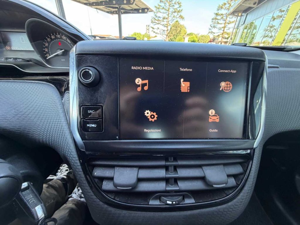 PEUGEOT 2008 1° serie PureTech 82 Active - 21