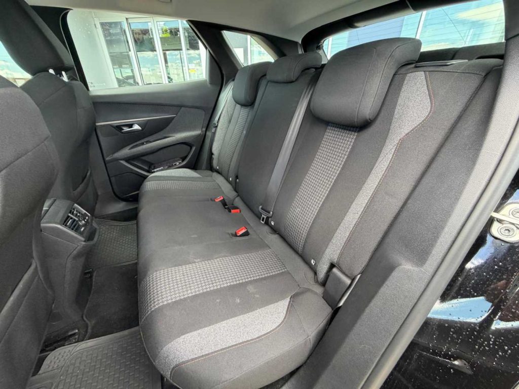 PEUGEOT 3008 BlueHDi 130 S&S Active - 11