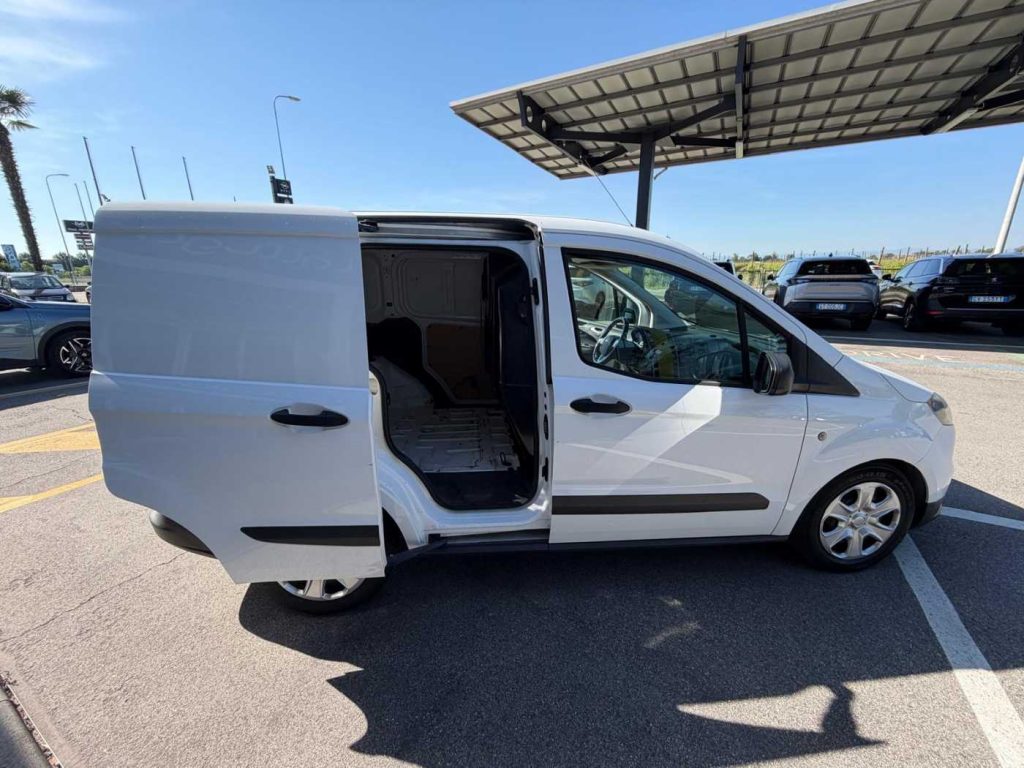 FORD Tourneo Courier 1.5 TDCI 75 CV Plus - 10