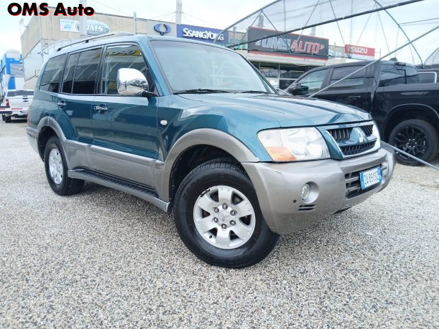 MITSUBISHI Pajero Verde metallizzato