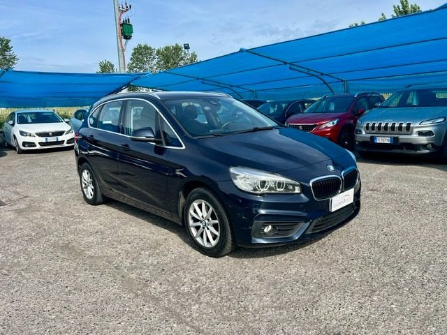 BMW 218 Blu metallizzato