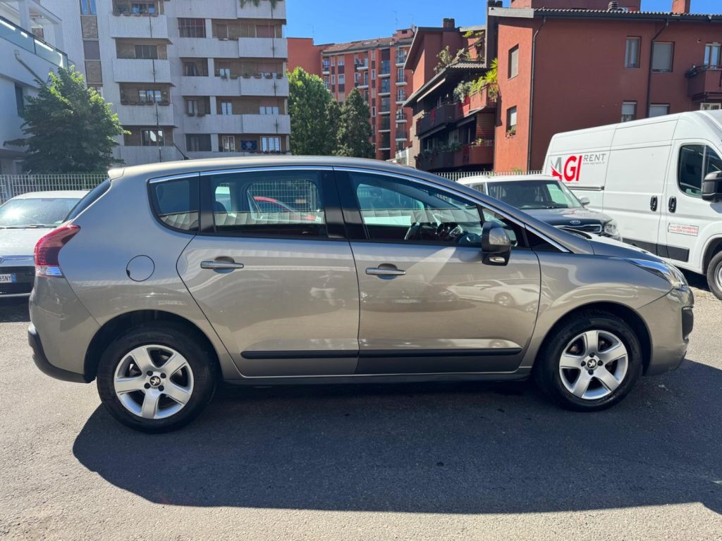 PEUGEOT 3008 BlueHDi 120 EAT6 S&S Allure - 4