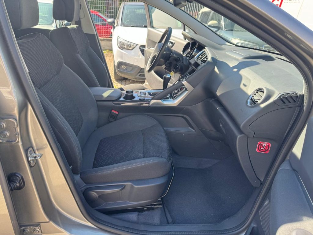 PEUGEOT 3008 BlueHDi 120 EAT6 S&S Allure - 12
