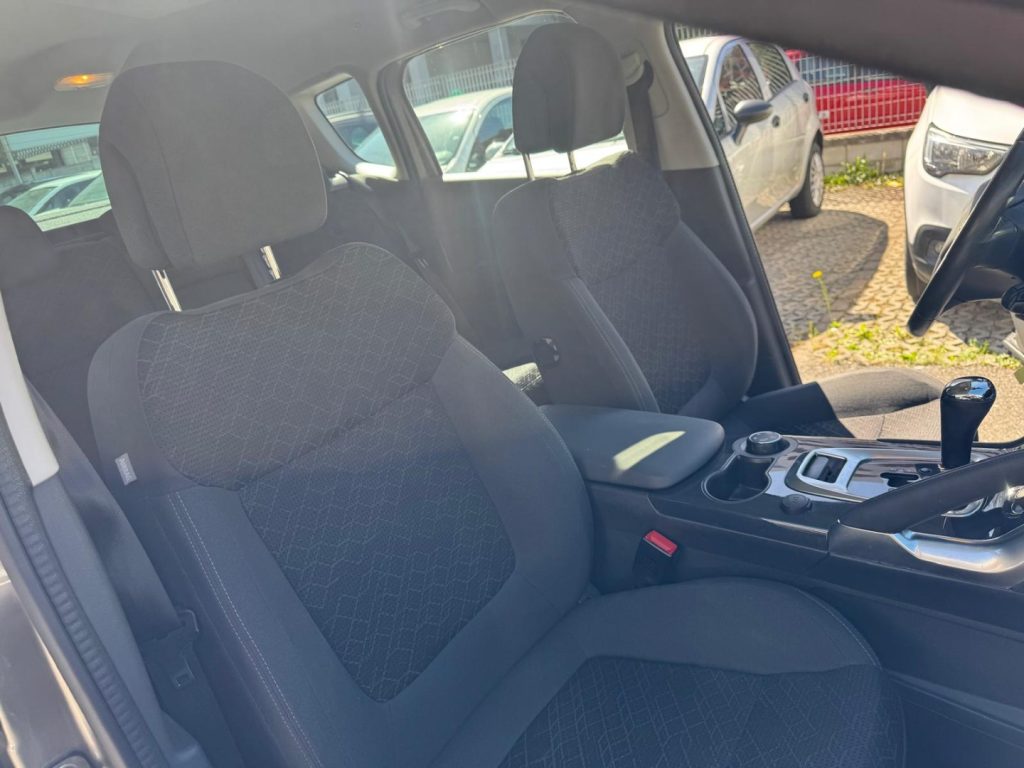 PEUGEOT 3008 BlueHDi 120 EAT6 S&S Allure - 13