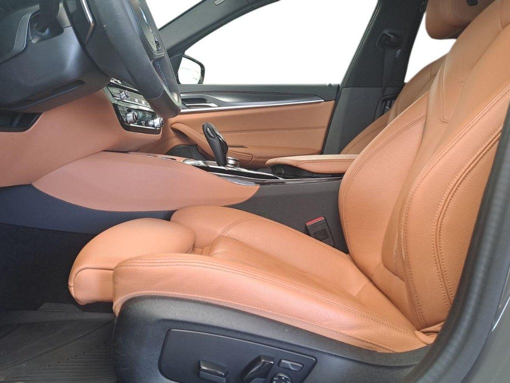 BMW 530 d 48V Touring Msport Aut. + Tetto apr. - 10