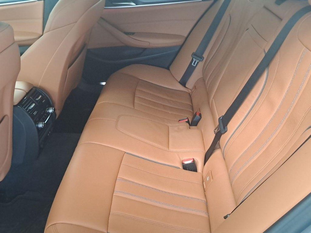BMW 530 d 48V Touring Msport Aut. + Tetto apr. - 12