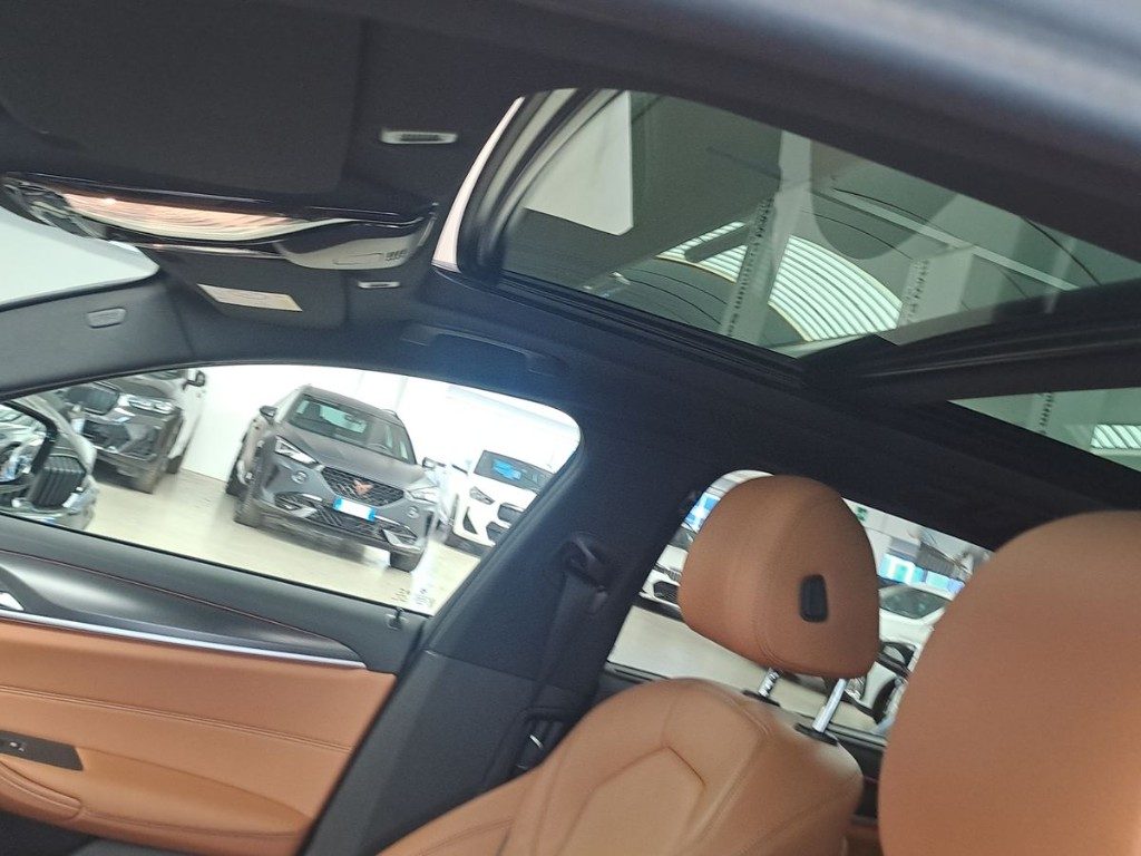 BMW 530 d 48V Touring Msport Aut. + Tetto apr. - 8