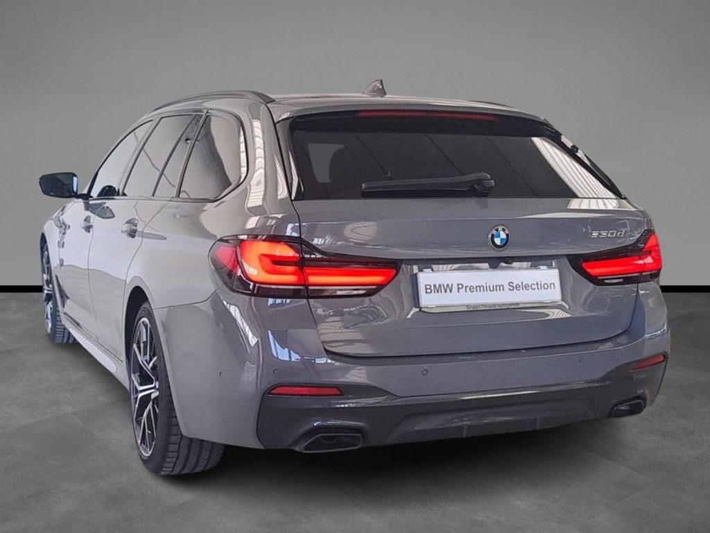 BMW 530 d 48V Touring Msport Aut. + Tetto apr. - 4