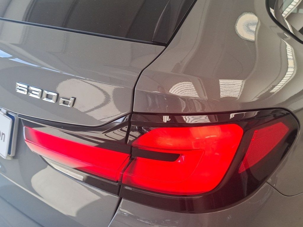 BMW 530 d 48V Touring Msport Aut. + Tetto apr. - 7
