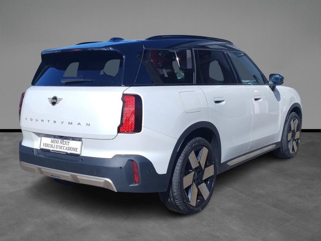 MINI Countryman D Favoured Countryman Pacchetto L Aut. + tetto apr - 17