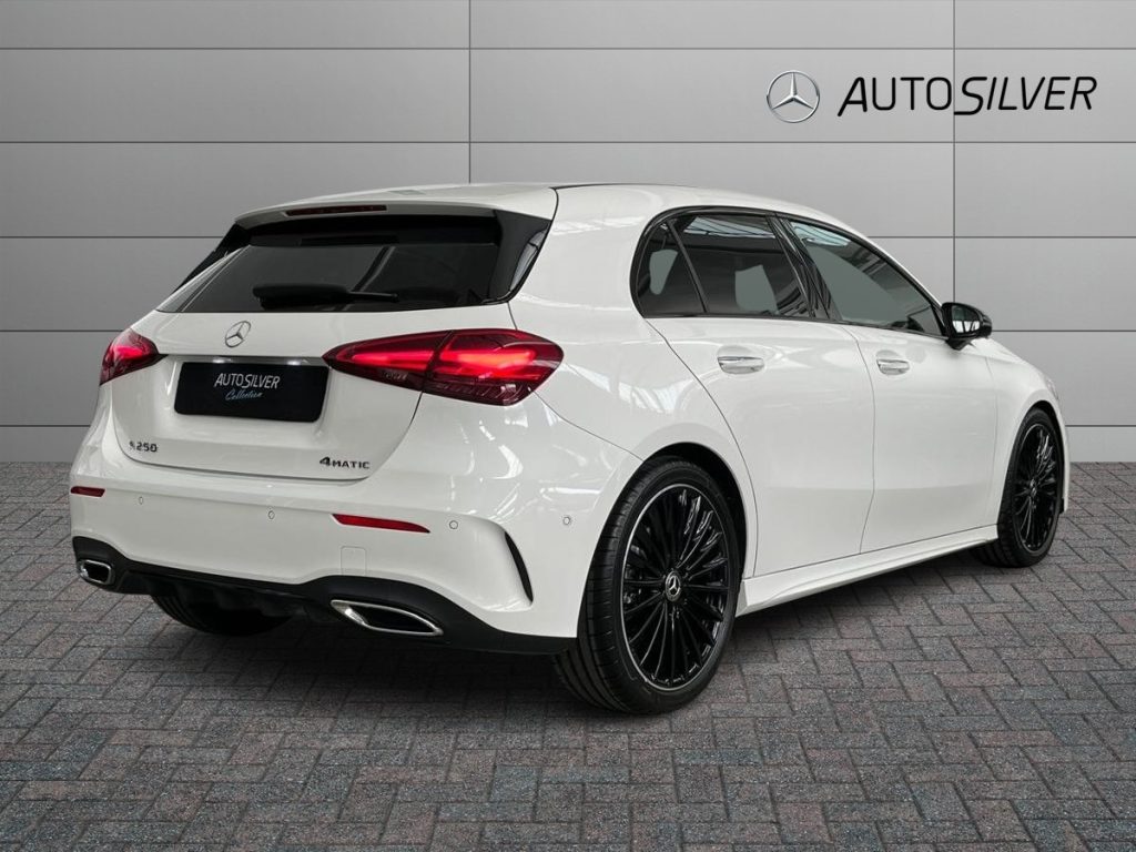MERCEDES-BENZ A 250 Automatic 4Matic AMG Line Premium Plus - 2