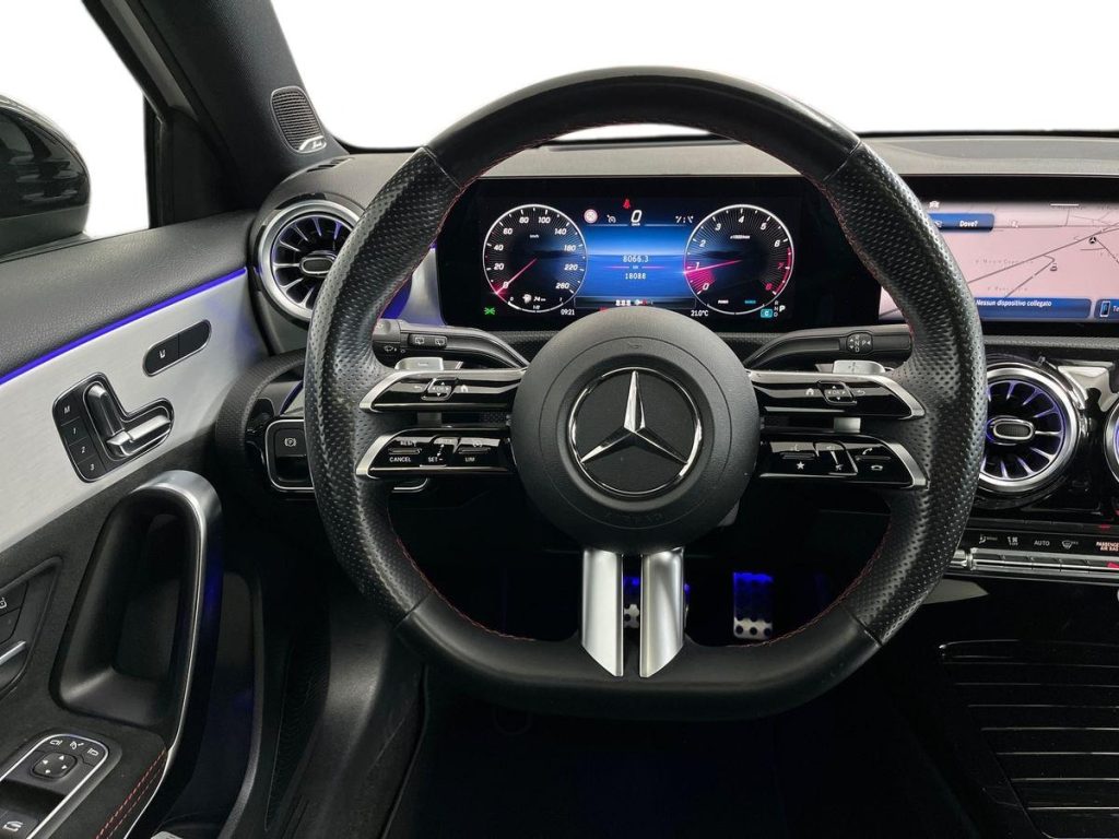 MERCEDES-BENZ A 250 Automatic 4Matic AMG Line Premium Plus - 10