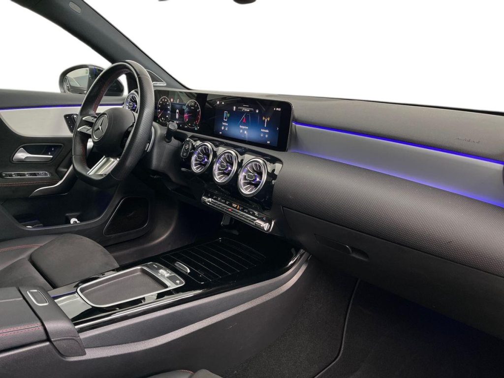 MERCEDES-BENZ A 250 Automatic 4Matic AMG Line Premium Plus - 15