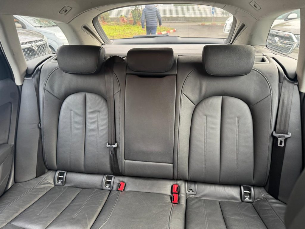 AUDI A6 Avant 2.0 TDI 177 CV AUT. Business plus - 14