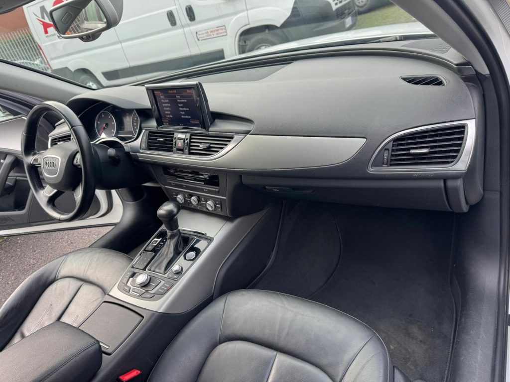 AUDI A6 Avant 2.0 TDI 177 CV AUT. Business plus - 19