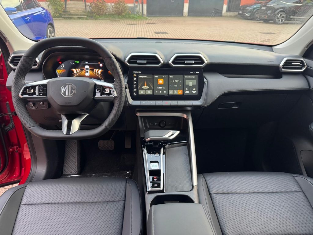MG ZS 1.5 FullHybrid+ 197CV LUXURY - 9