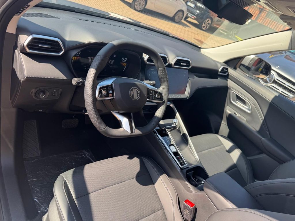 MG ZS 1.5 Hybrid+ 197CV LUXURY - 20