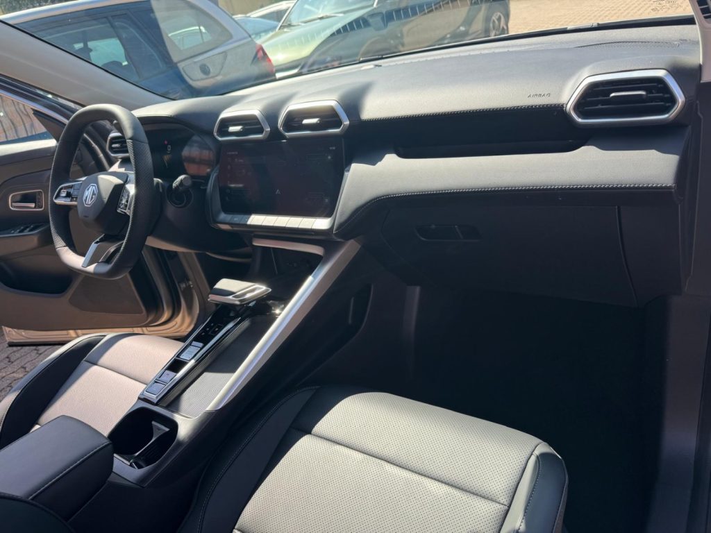 MG ZS 1.5 Hybrid+ 197CV LUXURY - 15