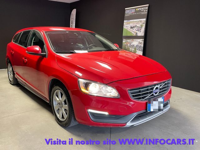 VOLVO V60 Rosso pastello
