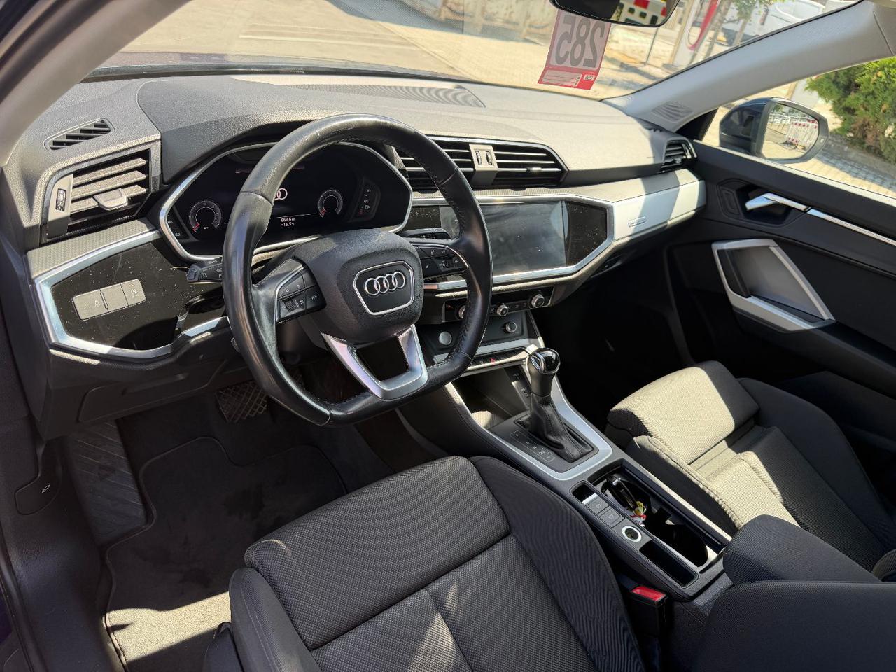 AUDI Q3 35 TDI quattro S tronic Business - 14