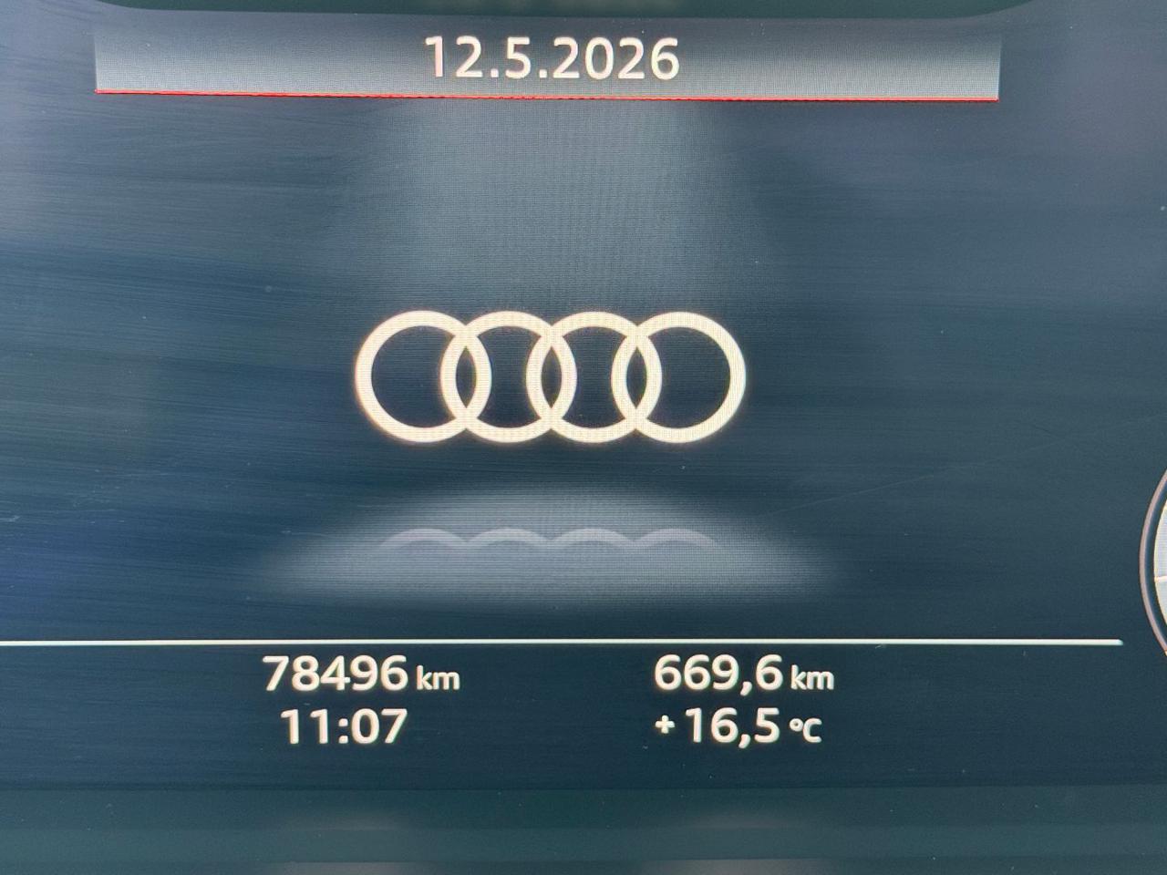 AUDI Q3 35 TDI quattro S tronic Business - 15