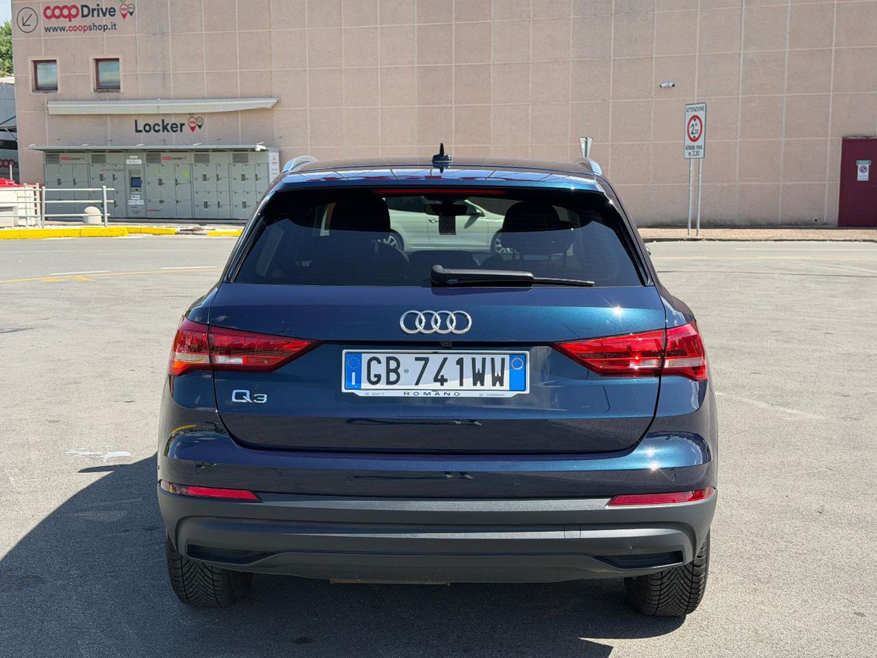 AUDI Q3 35 TDI quattro S tronic Business - 6