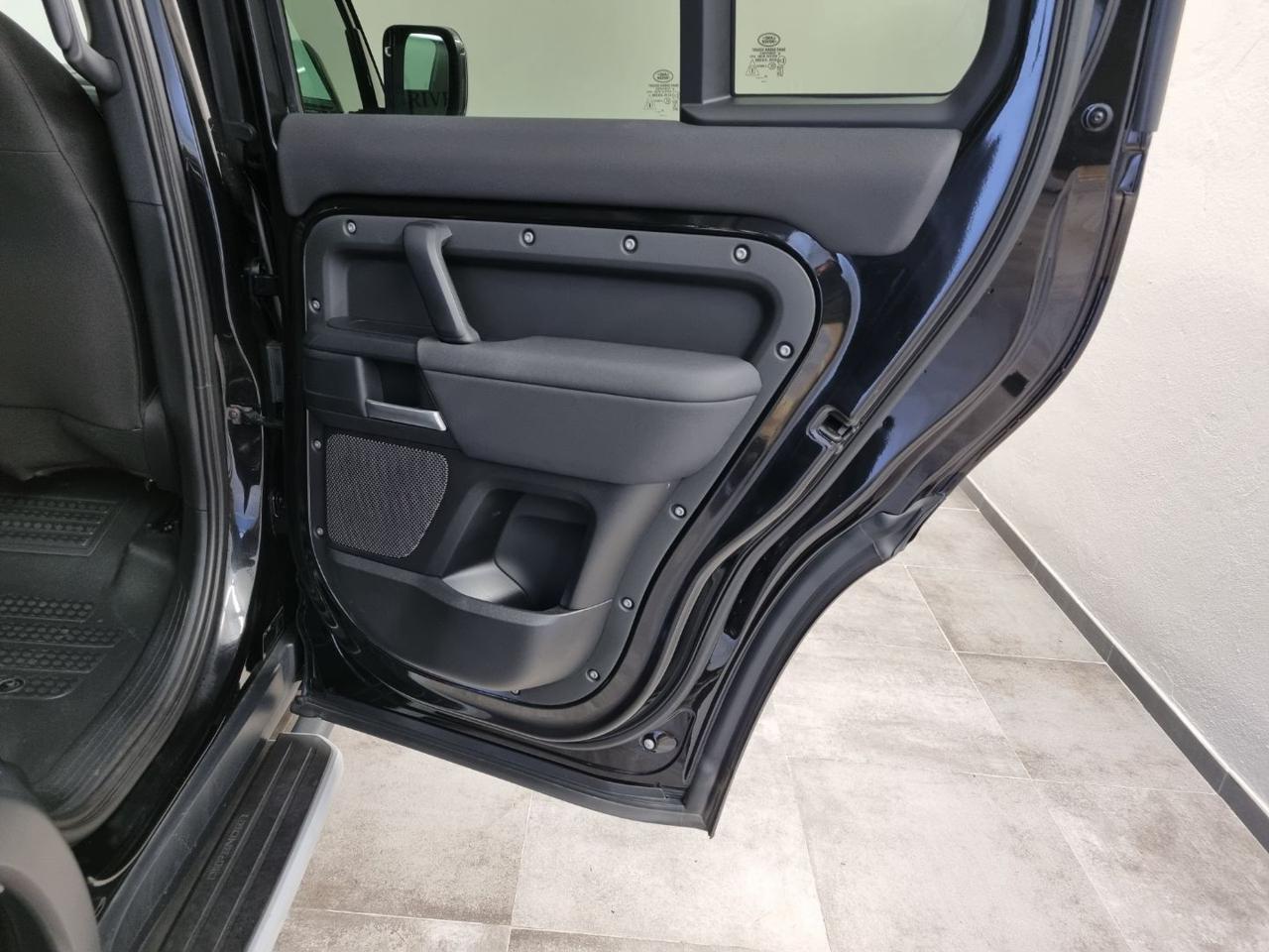 LAND ROVER Defender 110 2.0 SD4 240CV AWD Auto - 26