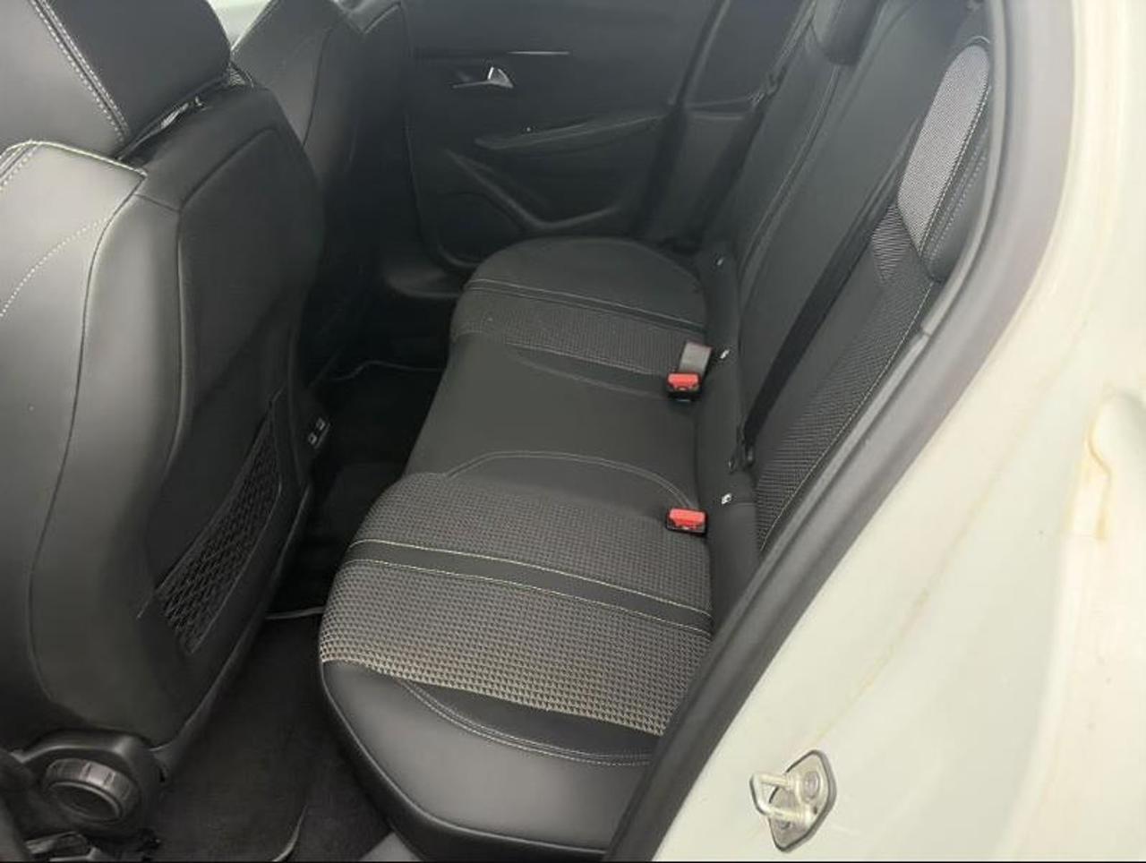 PEUGEOT 208 motore elettrico 136 CV 5 porte GT - 7