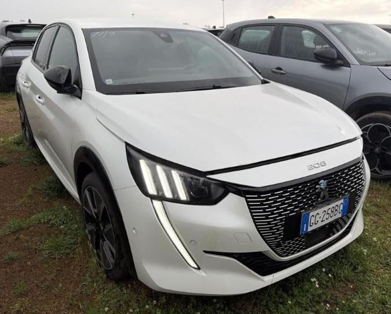 PEUGEOT 208 motore elettrico 136 CV 5 porte GT - 3