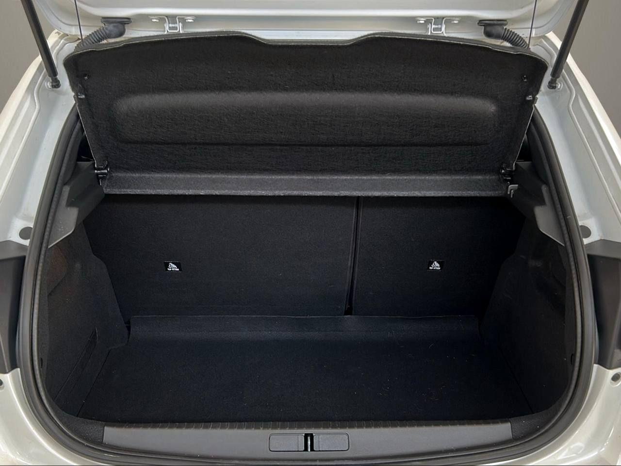 PEUGEOT e-208 motore elettrico 136 CV 5 porte GT - 7