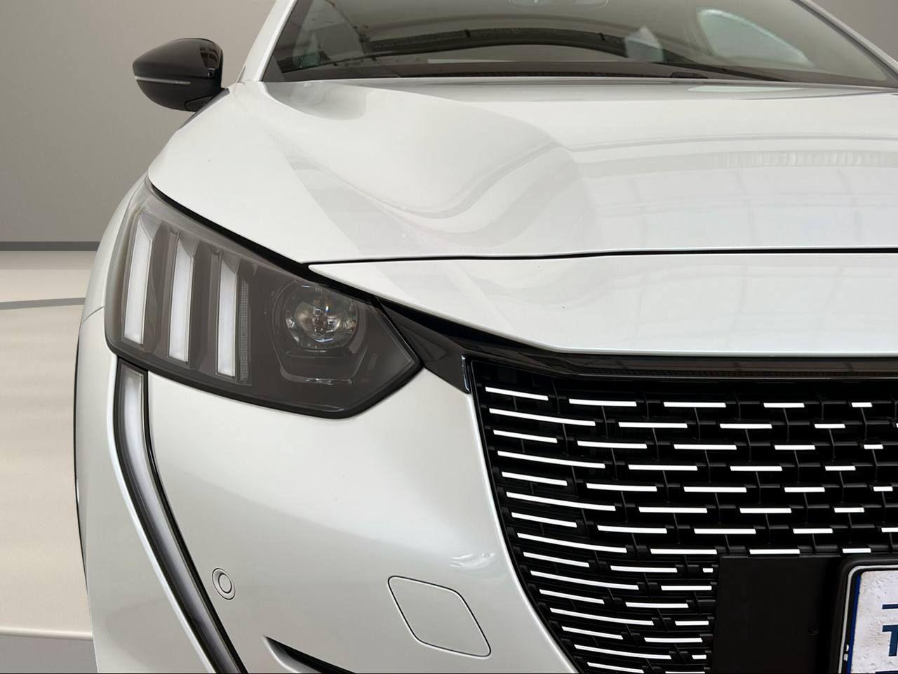 PEUGEOT e-208 motore elettrico 136 CV 5 porte GT - 31