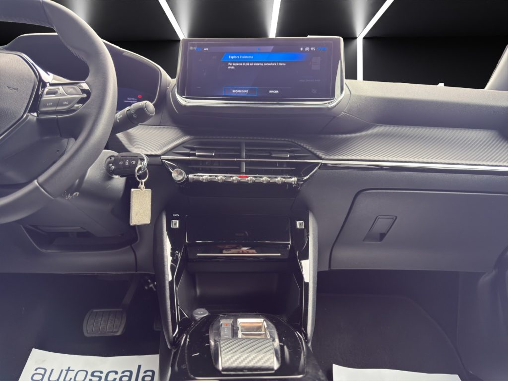 PEUGEOT 2008 Hybrid 136 e-DCS6 Allure - 15