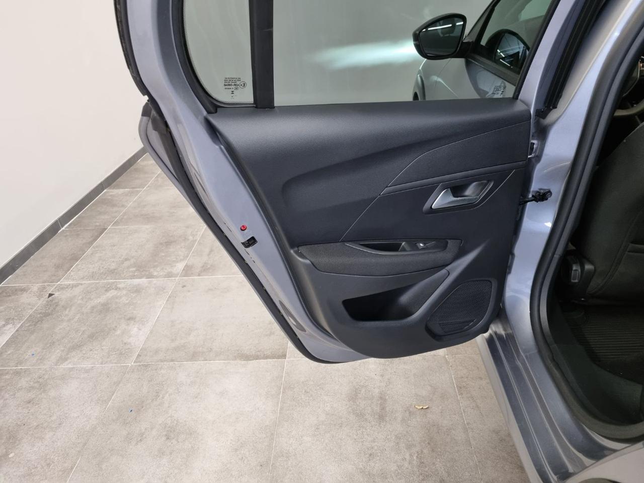 PEUGEOT 208 motore elettrico 136 CV 5 porte Active Pack - 18