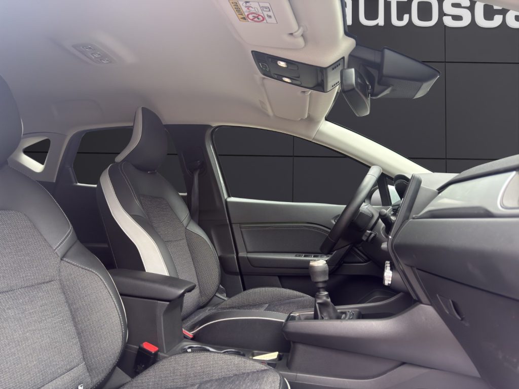 RENAULT Captur TCe 90 CV Techno - 18