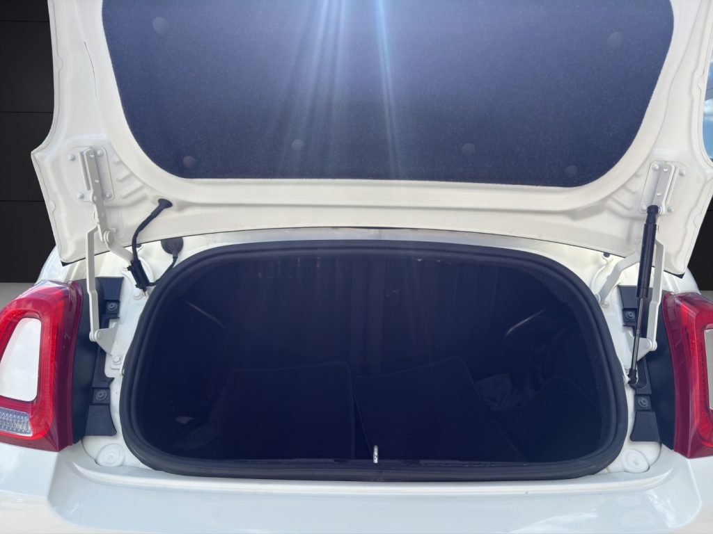 FIAT 500 C 1.0 Hybrid Dolcevita - 20