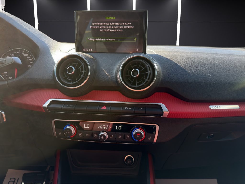 AUDI Q2 30 TDI S tronic S line Edition - 16